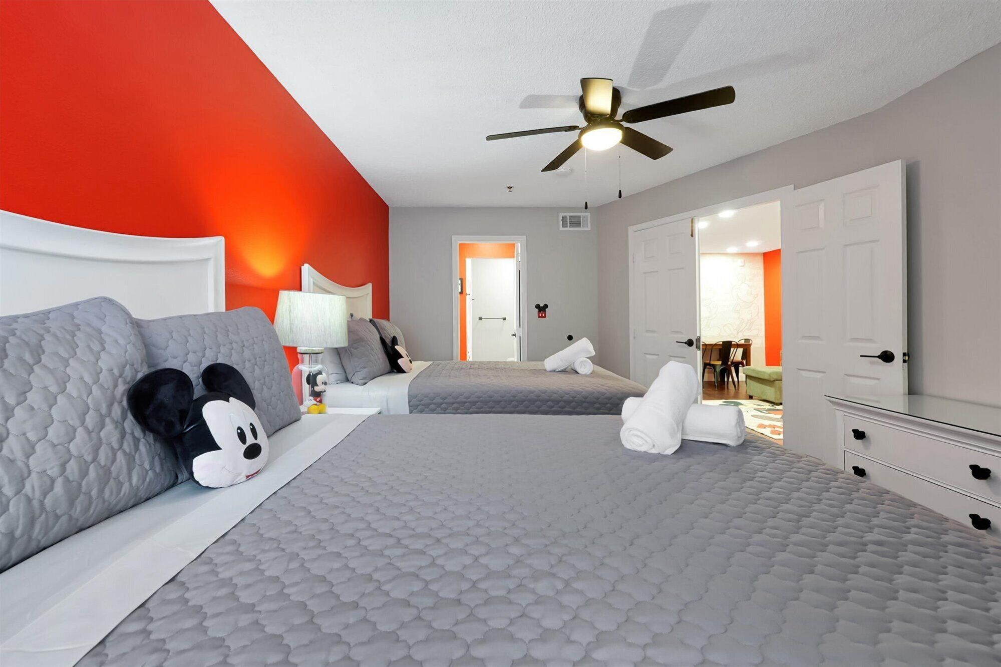 熨斗/熨衫板、Wi-Fi、床單