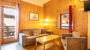 Apartment | Living room - Pet-friendly Family Home With Balcony (Saint-Sorlin-d'Arves)