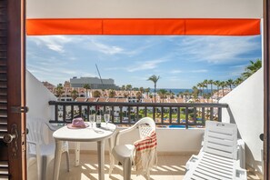 Outdoor dining - Vacation Home 'Santiago Beach' with Sea View, Shared Pool and Wi-Fi (Costa Adeje)