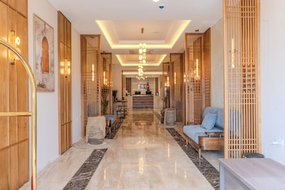 Golden Pillar Hotel