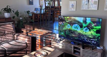 Escape the madness. Serene house in Redlands. Short drive from the city.