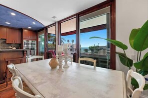 Dining - LaJolla whole Beach house spa and ocean view. (San Diego)