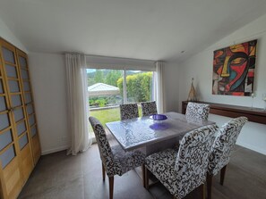 Dining - Recharge your batteries in the countryside (Séranon)