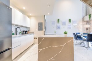 Suite – superior, byutsikt | Eget kjøkken