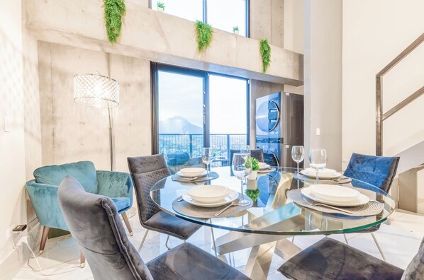 Superior Suite, City View | Iron/ironing board, free WiFi - Semillero Purísima (Monterrey)