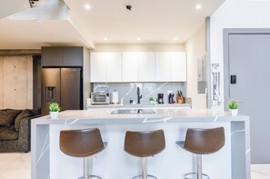 Superior Suite, City View | Private kitchen - Semillero Purísima (Monterrey)