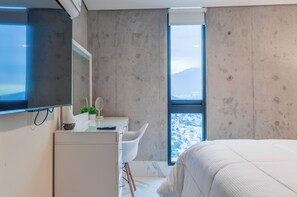 Superior Suite, City View | Iron/ironing board, free WiFi - Semillero Purísima (Monterrey)