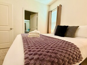 Bügeleisen/Bügelbrett, kostenloses WLAN, Bettwäsche