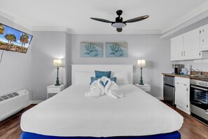 Iron/ironing board, bed sheets - Bluewater Resort 711 (Myrtle Beach)