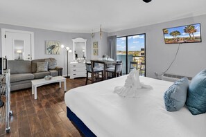 Iron/ironing board, bed sheets - Bluewater Resort 711 (Myrtle Beach)