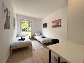 Fer et planche à repasser, Wi-Fi, draps fournis