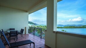 Outdoor dining - The Ritz-Carlton Club, St Thomas. Amazing 2 BR Suite (St Thomas)