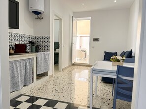 Interior - Palermo Central Stay-Ficus 1 |Apartment with Terrace, Balcony and King Size Bed (Palermo)
