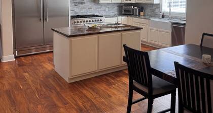 Spacious 4-bedroom house in charming Gulfport steps from the beach!