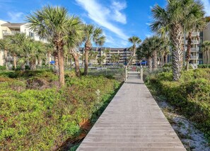 Property grounds - MyStay at 531 Shorewood - Top Floor with Direct Oceanfront Views in S. Forest! (Hilton Head Island)