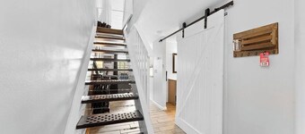 Relax and enjoy Branson in this 2bath/2bedroom condo.