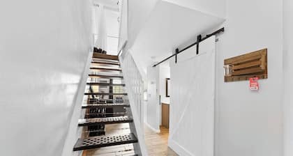 Relax and enjoy Branson in this 2bath/2bedroom condo.