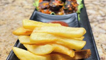 Makanan dan minuman