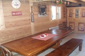 Dining - LA CLUSAZ ALPINE CHALET (LA CLUSAZ)