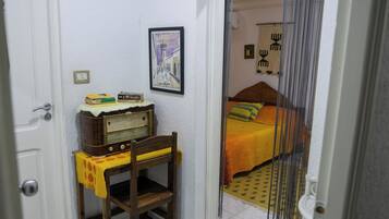 Rideaux occultants, fer et planche Ă repasser, Wi-Fi gratuit