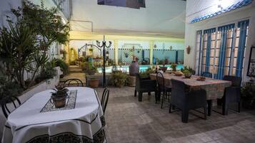 Mittagessen, Abendessen, Brunch, lokale und internationale KĂŒche