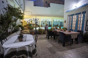 Lunch, dinner, brunch served; local and international cuisine  - Dar Alyssa (Le Kef)