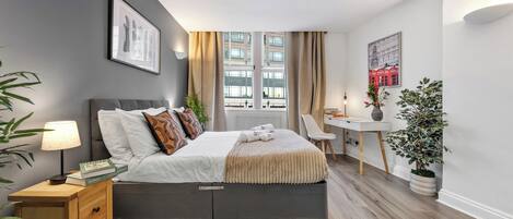 Iron/ironing board, WiFi, bed sheets