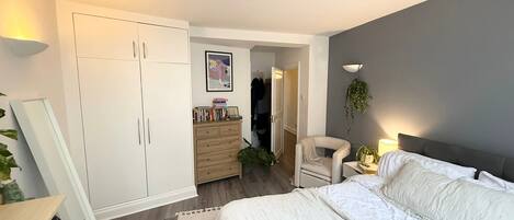 Bügeleisen/Bügelbrett, WLAN, Bettwäsche