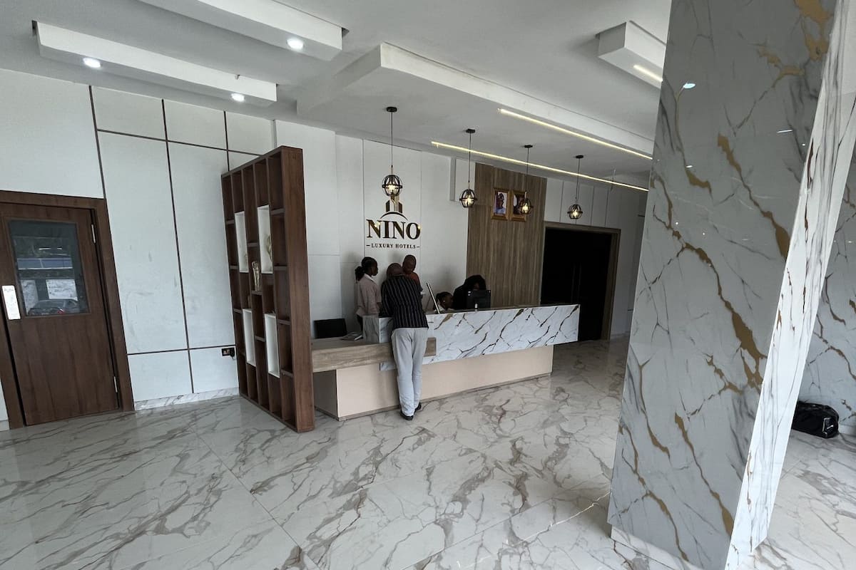 Departamento familiar, balcón, vista a la ciudad | Lobby