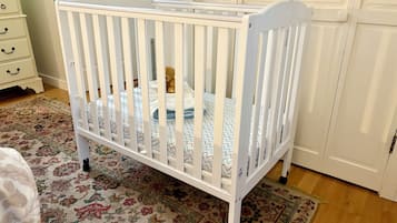 2 bedrooms, desk, iron/ironing board, travel crib
