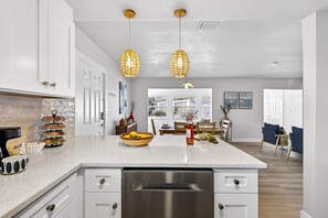 Interior - Salt & Sol - Your Siesta Key retreat for 6 (Sarasota)