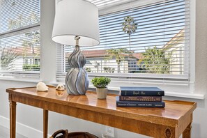Interior - Salt & Sol - Your Siesta Key retreat for 6 (Sarasota)