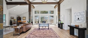 Relaxing King Suite Getaway | Sleeps 4 | Pool, Pkg