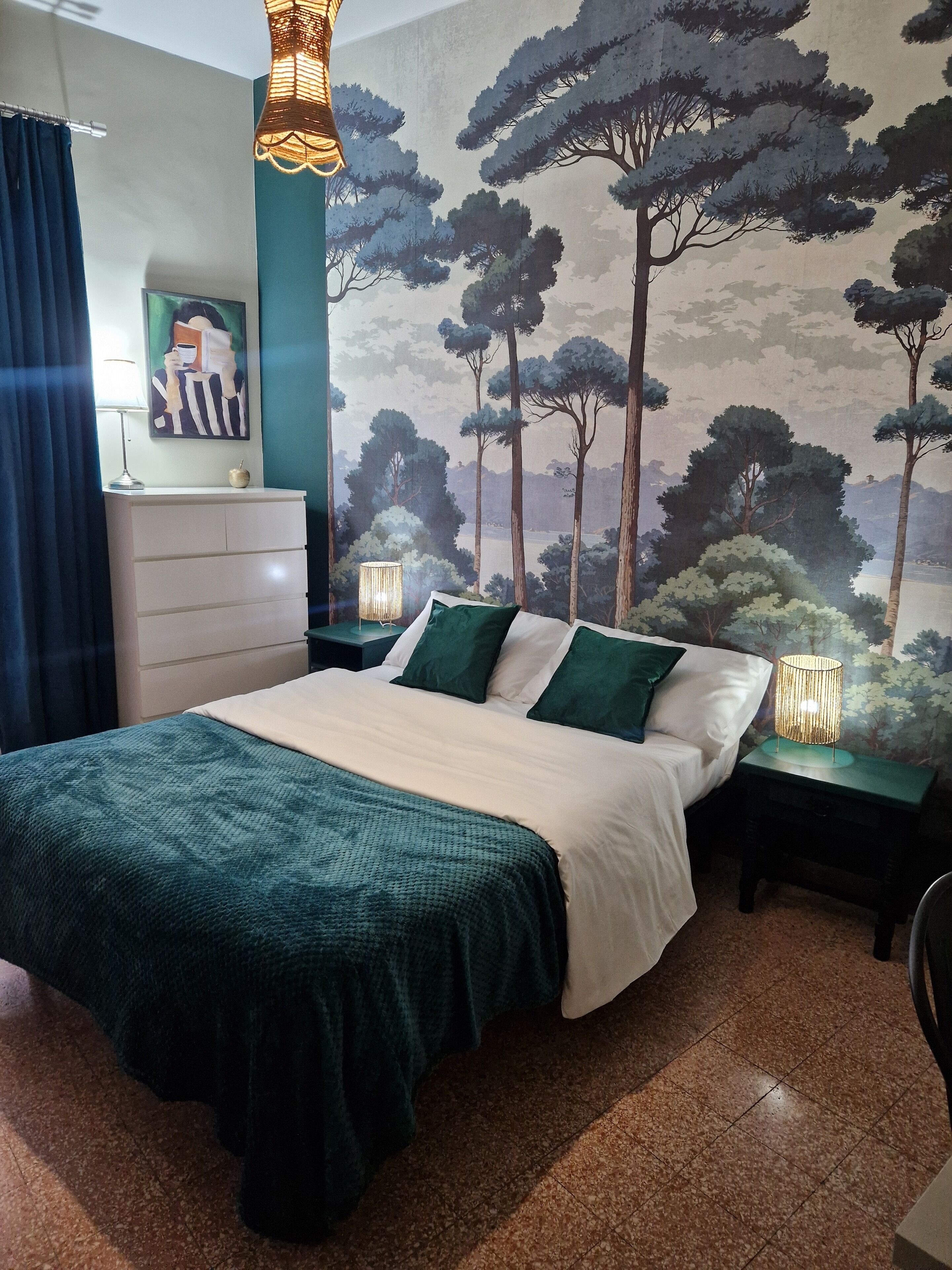 2 camere, una scrivania, ferro/asse da stiro, culla da viaggio