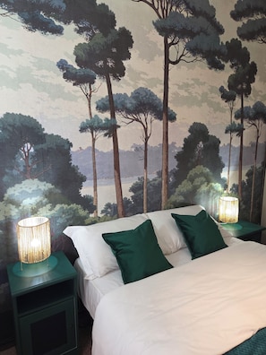 2 Schlafzimmer, Schreibtisch, Bügeleisen/Bügelbrett, Reisekinderbett
