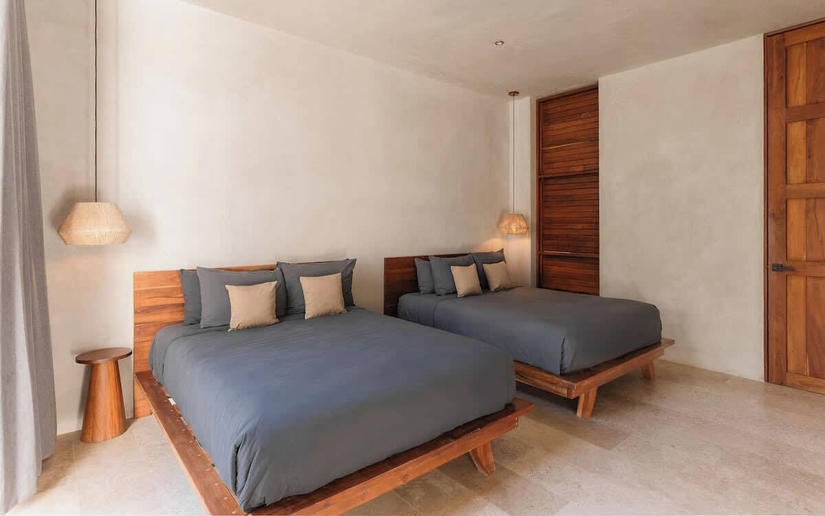 9 bedrooms, iron/ironing board, travel crib, WiFi (free)