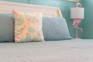 Iron/ironing board, Internet, bed sheets