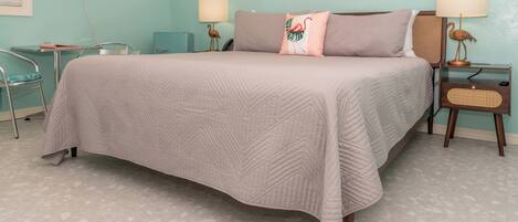 Iron/ironing board, internet, bed sheets