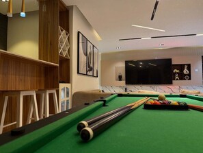 Camera Comfort, balcone, vista città | Area giochi