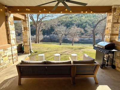 River Haven 2 Bed 2 Bath 1st floor Guadalupe Riverfront Condo