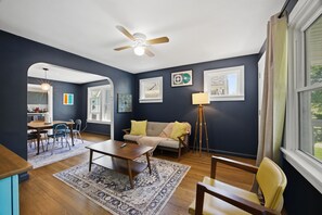 TV - 3 Private Apts in Tremont - Perfect for Groups (Cleveland)