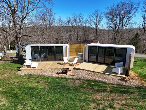 Two Little Birds • 2 Studios • Firepit • Lake