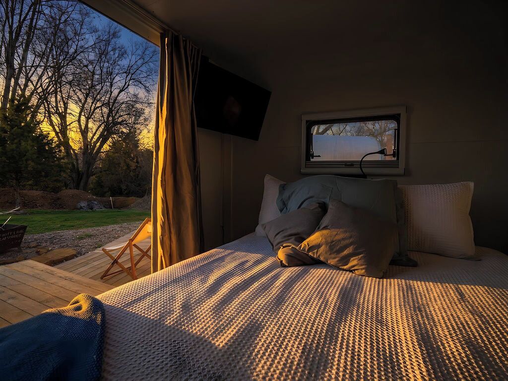 2 bedrooms, travel cot, free WiFi, bed sheets