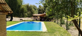 Large house with "private" swimming pool Quincho and river.