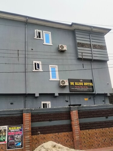 De bliss hotel 