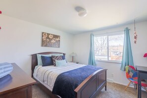 2 chambres, fer et planche à repasser, lit parapluie, Wi-Fi gratuit