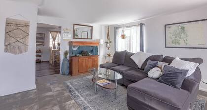 Cozy 2-bedroom duplex in peaceful Arvada