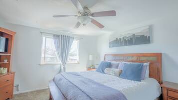 2 chambres, fer et planche Ă repasser, Wi-Fi gratuit, draps fournis