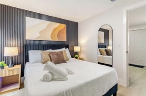 Room - Near Las Olas • Beaches • Hard Rock • Fort Lauderdale Airport (Oakland Park)