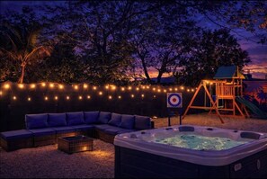 Outdoor spa tub - Near Las Olas • Beaches • Hard Rock • Fort Lauderdale Airport (Oakland Park)